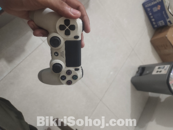 Sony ps 4 consoler